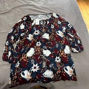 Lularoe Debra Peasant blouse L